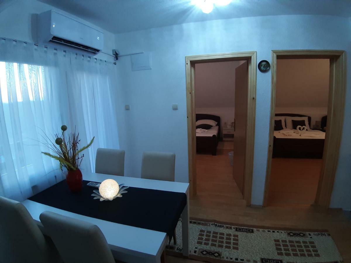 Апартаменти House Jelena&Marija Раковица Екстер'єр фото